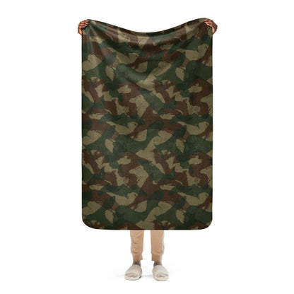 British 1959 Denison CAMO Sherpa Blanket - 37″×57″