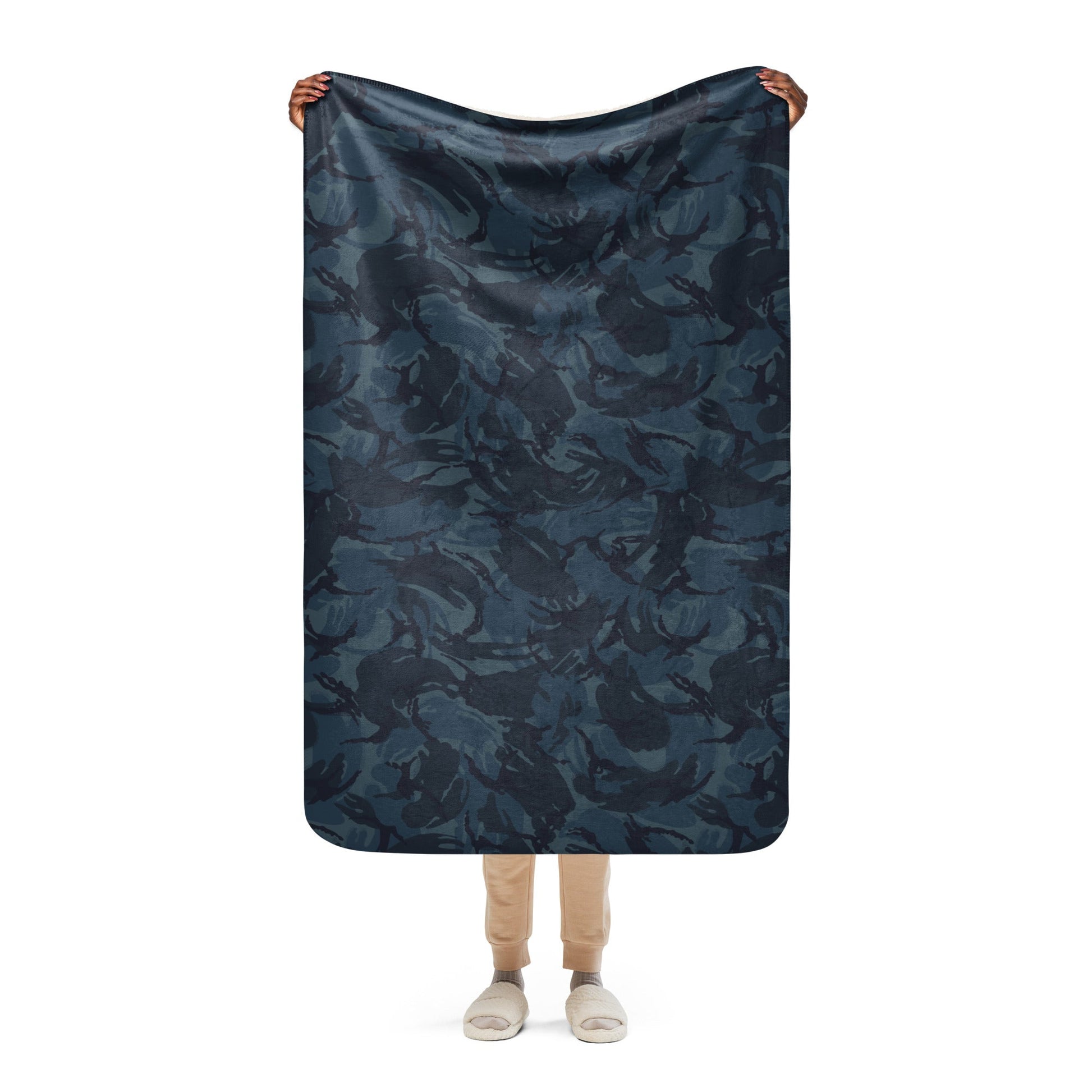 British DPM Night CAMO Sherpa blanket - 37″×57″ - Blankets