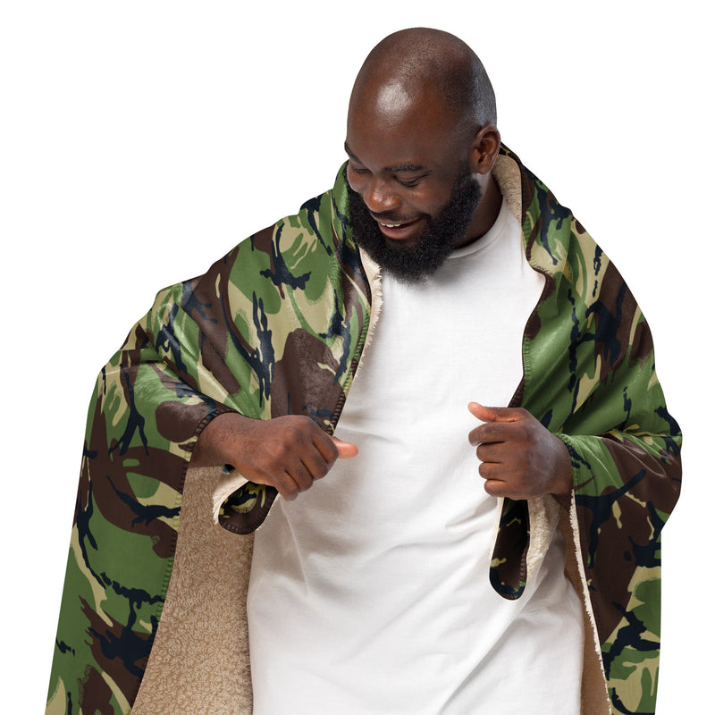 DPM Woodland CAMO Sherpa Blanket