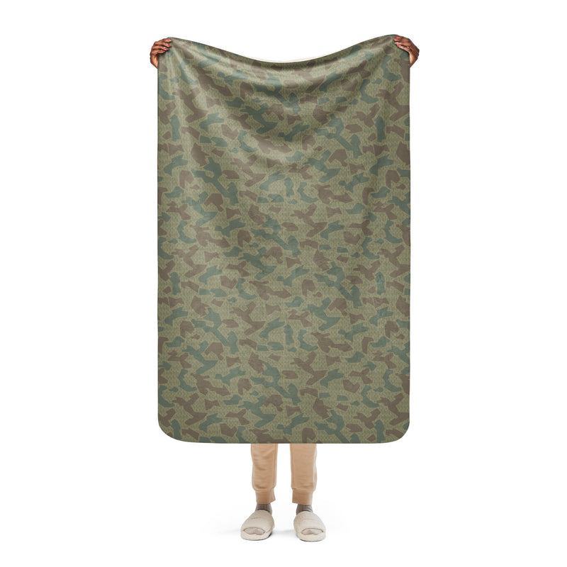 Splinter Airborne 1979 CAMO Sherpa Blanket - 37″×57″
