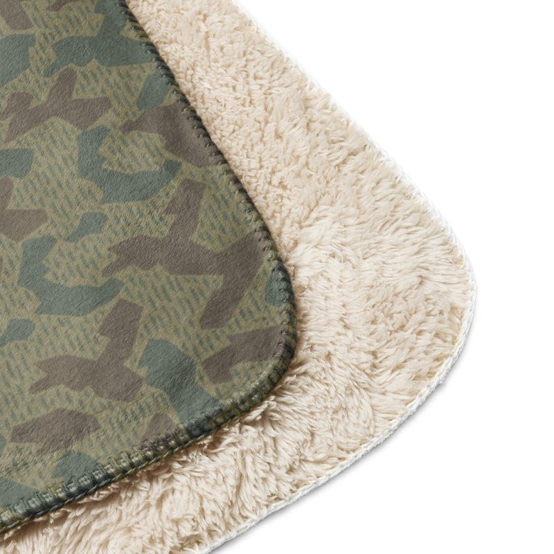 Splinter Airborne 1979 CAMO Sherpa Blanket