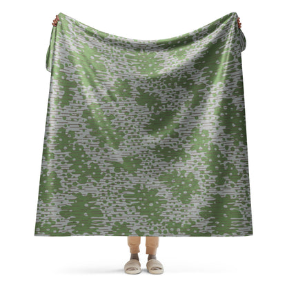 Bulgarian Frog Skin Zhabezhka Kozha CAMO Sherpa blanket - 60″×80″ - Blankets