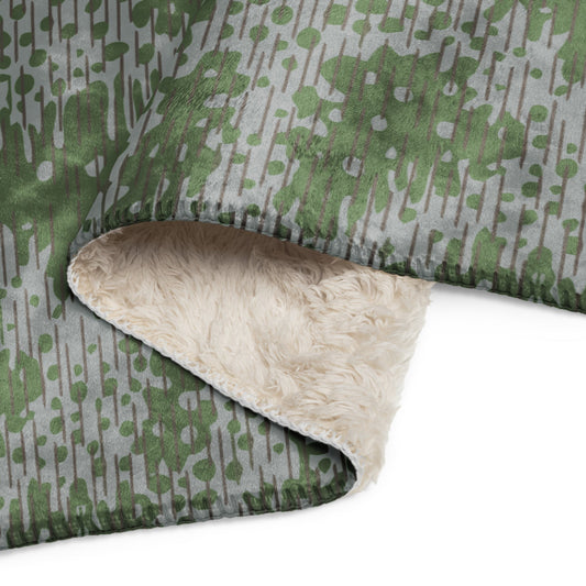 Bulgarian Frog Skin Zhabezhka Kozha CAMO Sherpa blanket - Blankets