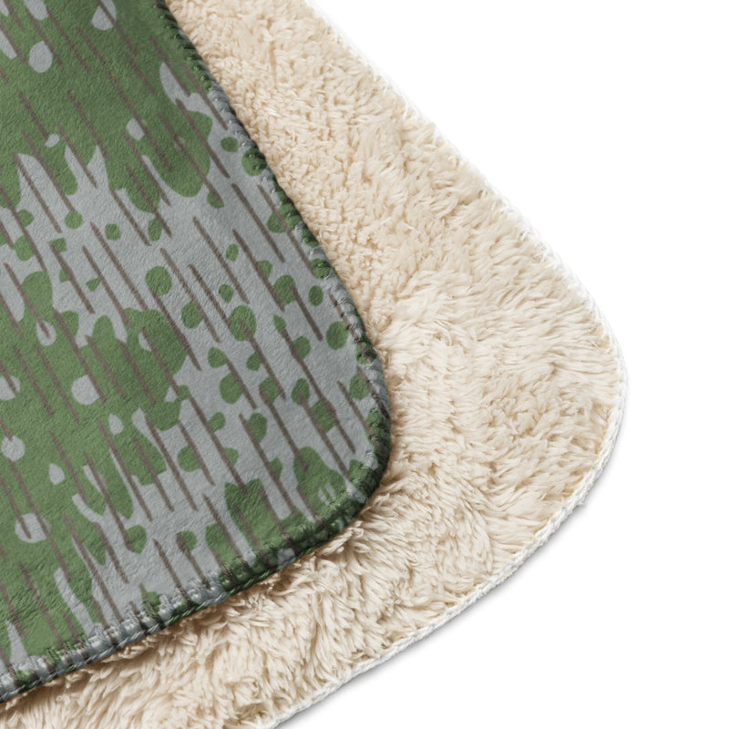Frog Skin Zhabezhka Kozha CAMO Sherpa Blanket