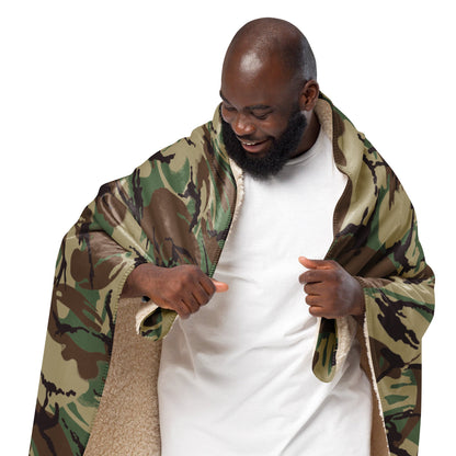 Canadian Airborne DPM CAMO Sherpa blanket - Blankets