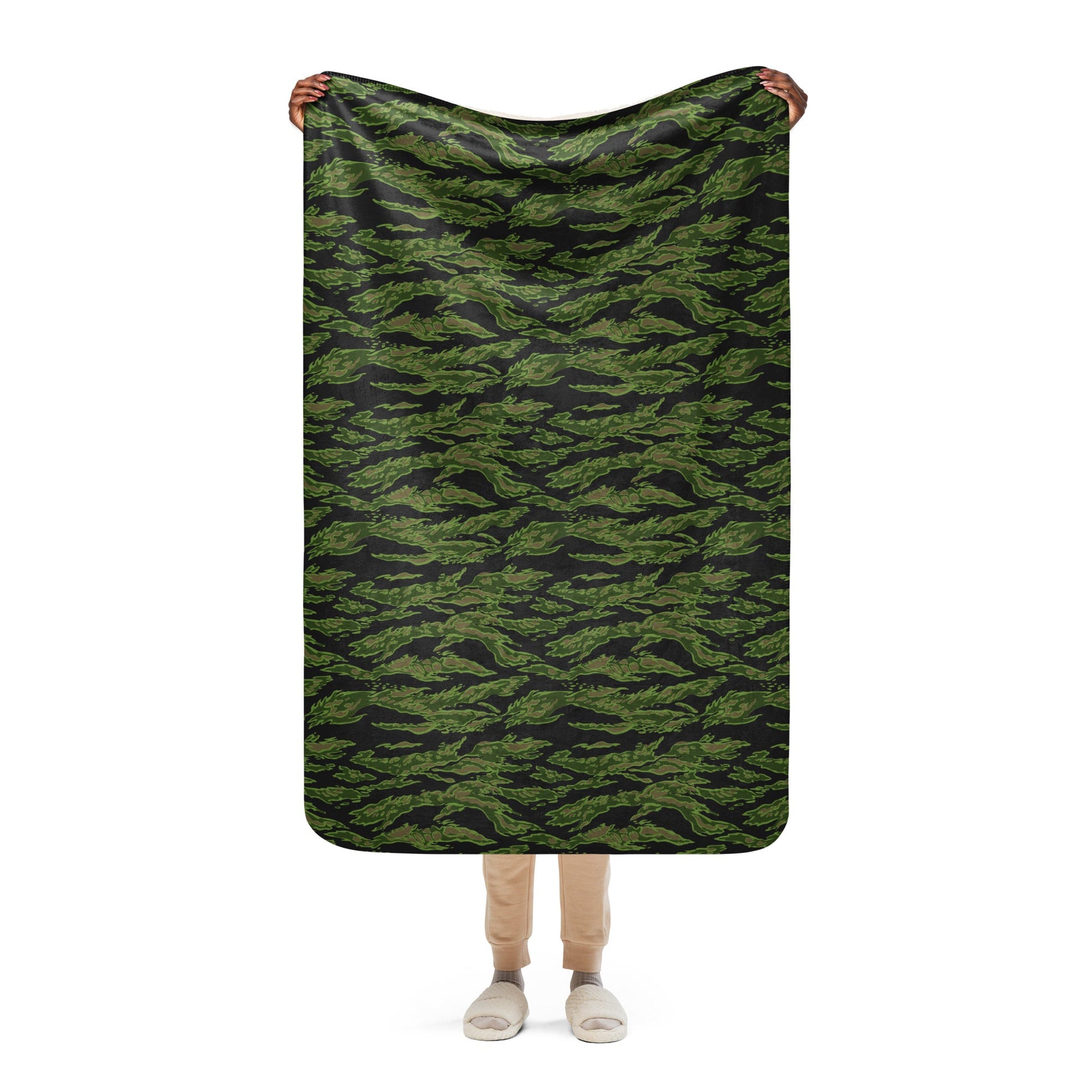 Canadian Tiger Stripe CAMO Sherpa blanket - 37″×57″ - Blanket