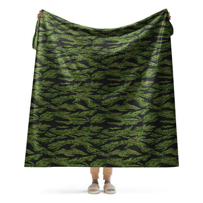 Canadian Tiger Stripe CAMO Sherpa blanket - 60″×80″ - Blanket