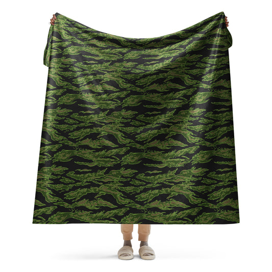 Canadian Tiger Stripe CAMO Sherpa blanket - 60″×80″ - Blanket