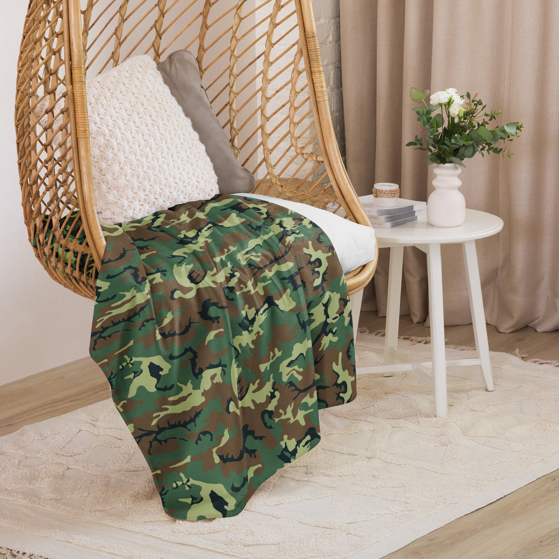 Chinese Type 99 Woodland CAMO Sherpa blanket - Blankets