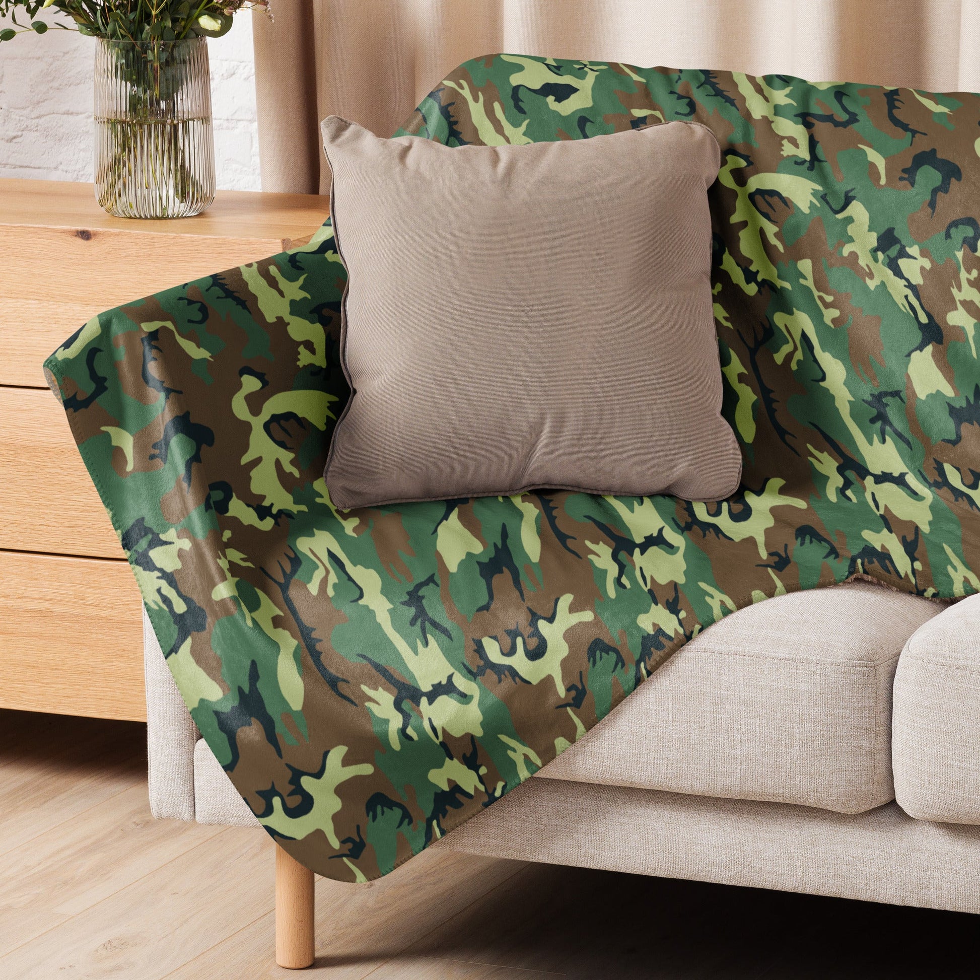 Chinese Type 99 Woodland CAMO Sherpa blanket - Blankets