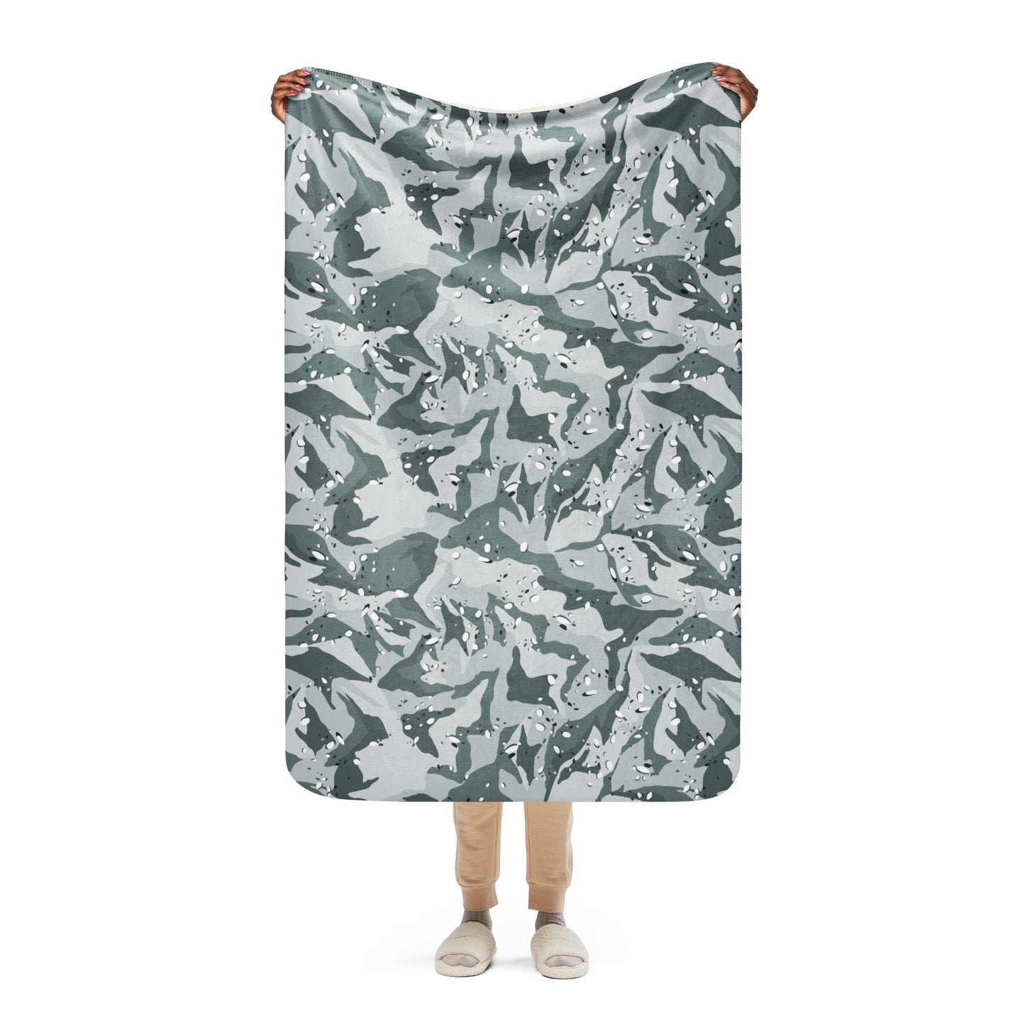 Chocolate Chip Arctic CAMO Sherpa blanket - 37″×57″ - Blankets