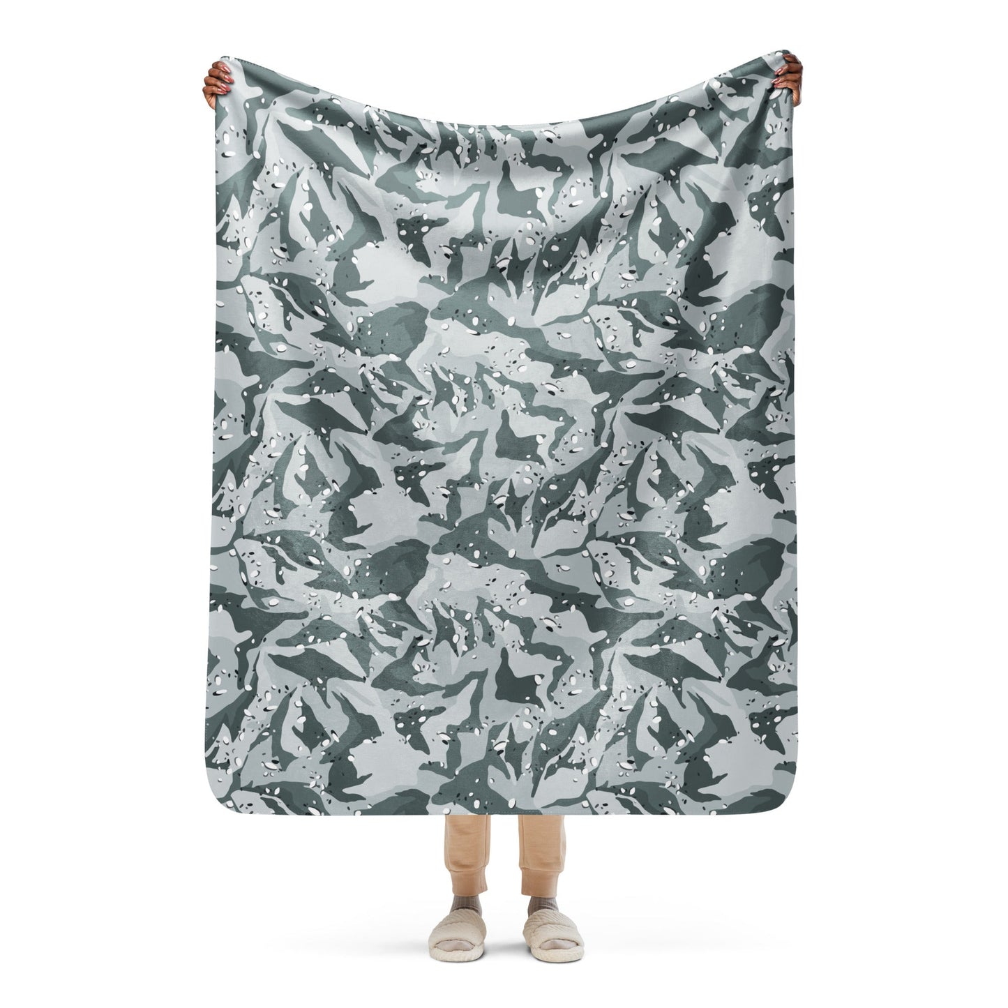 Chocolate Chip Arctic CAMO Sherpa blanket - 50″×60″ - Blankets