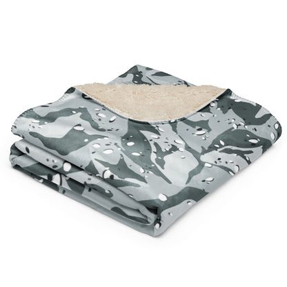 Chocolate Chip Arctic CAMO Sherpa blanket - Blankets