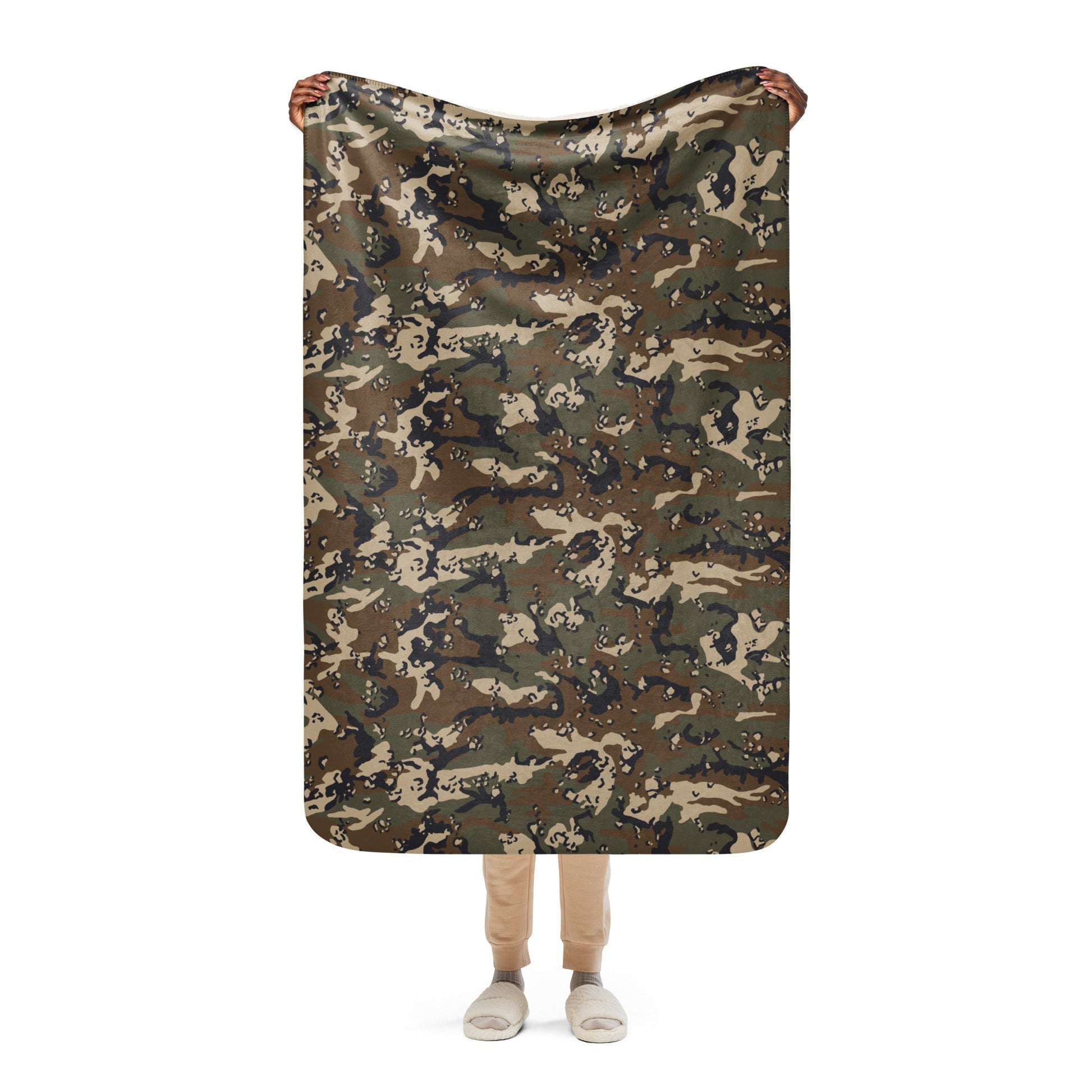 Chocolate Chip Woodland CAMO Sherpa Blanket - 37″×57″