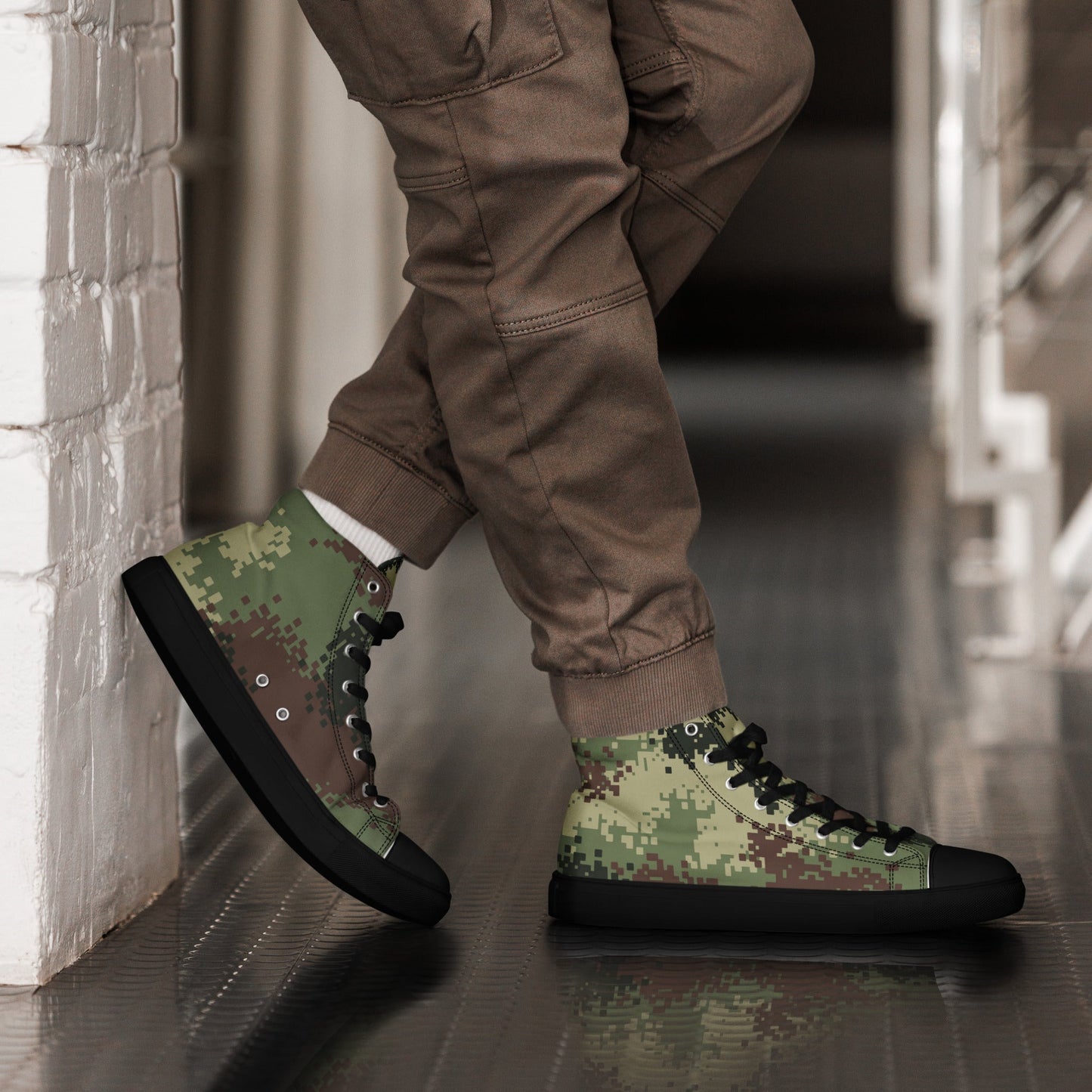 Colombian Digital Camflado Pixelado CAMO Mens high top canvas shoes - Black / 5 - High Top Canvas Shoes