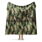 Digital Pixelado Jungle CAMO Sherpa Blanket - 60″×80″