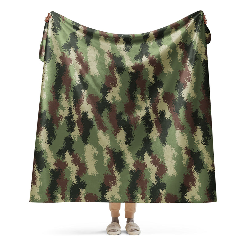 Digital Pixelado Jungle CAMO Sherpa Blanket - 60″×80″