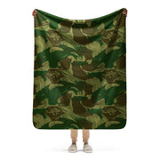 Brushstroke Congo CAMO Sherpa Blanket - 50″×60″
