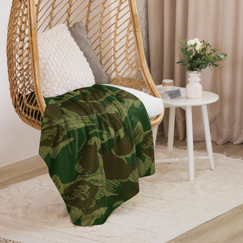 Congo Brushstroke CAMO Sherpa blanket - Blanket