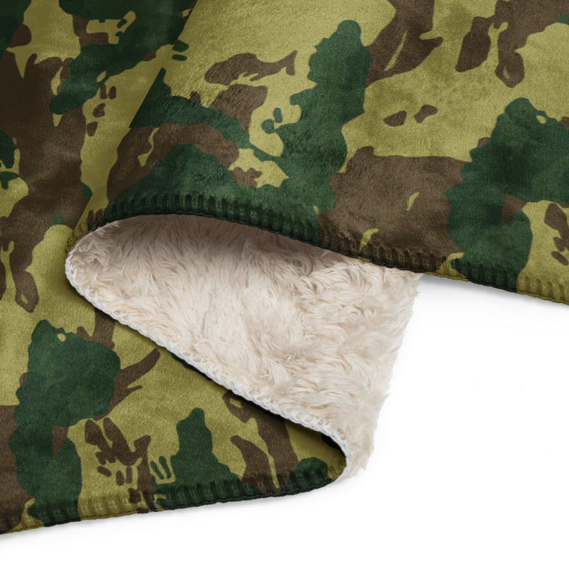 Denison Congo CAMO Sherpa Blanket