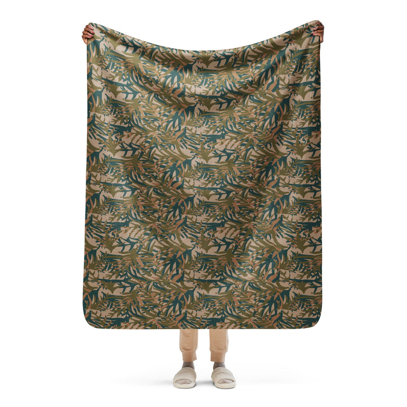 Grasslands Congo CAMO Sherpa Blanket - 50″×60″