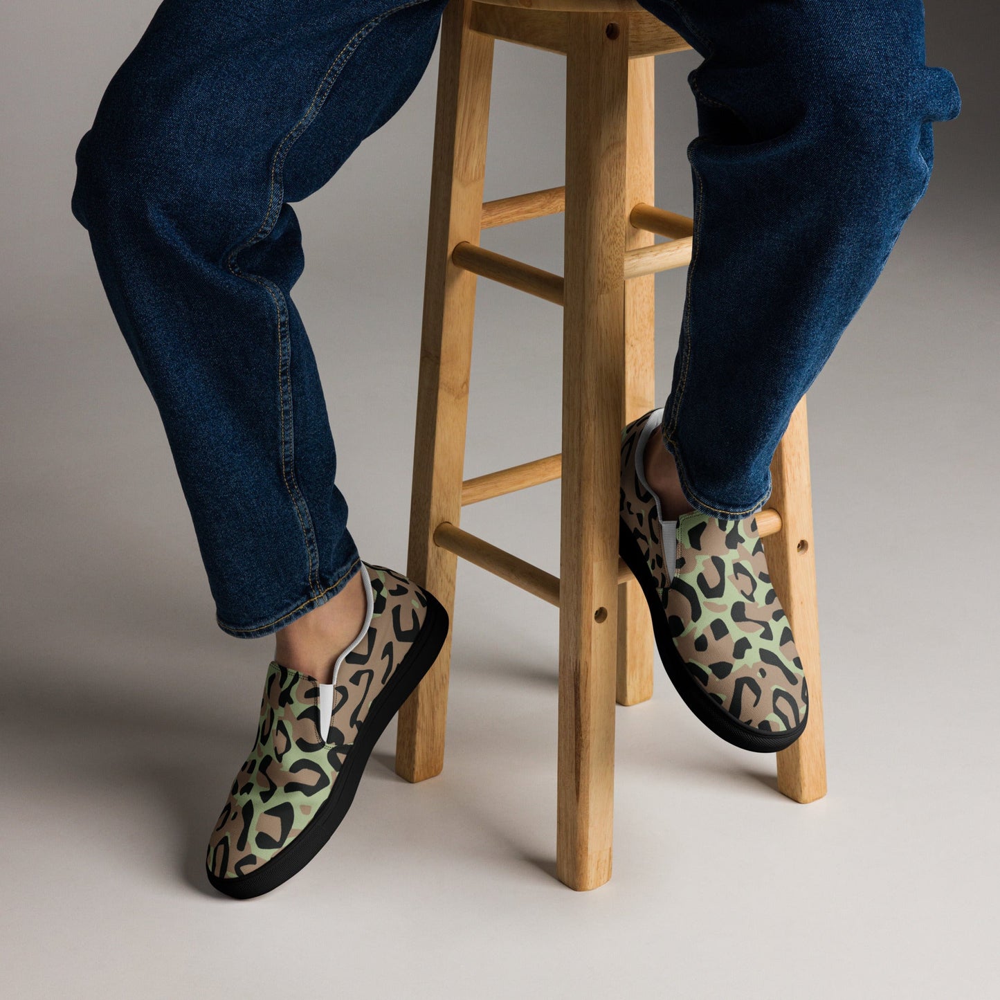 Congo (Zaire) Leopard Spot CAMO Mens Slip-On Canvas Shoes