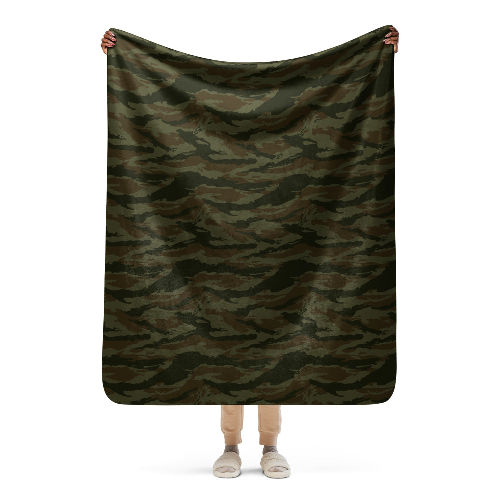 Cuban Lizard Olive CAMO Sherpa blanket - 50″×60″ - Blanket