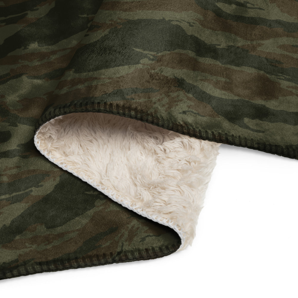 Cuban Lizard Olive CAMO Sherpa blanket - Blanket