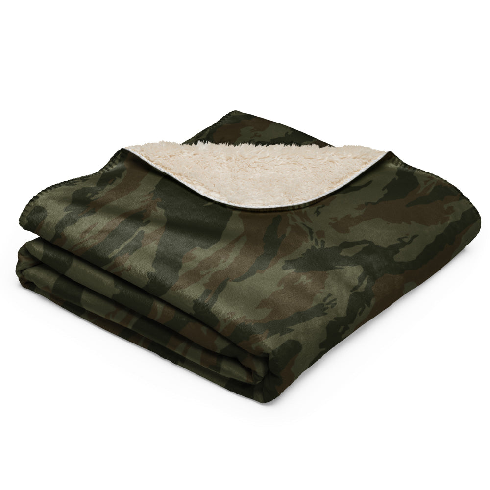 Cuban Lizard Olive CAMO Sherpa blanket - Blanket