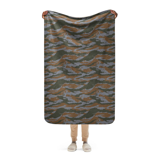 Lizard Cuban Jungle CAMO Sherpa Blanket - 37″×57″
