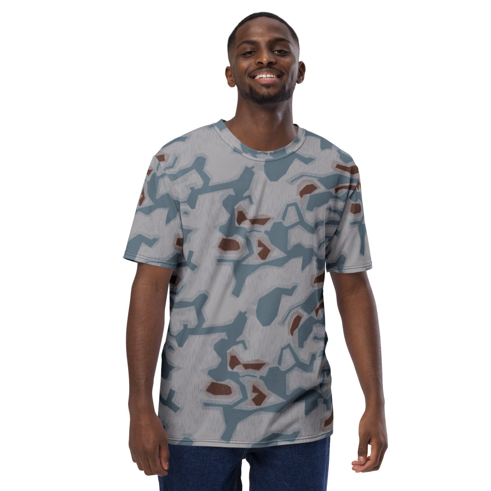 Czech Bahňák Sumpfmuster CAMO Men’s t-shirt - Mens T-Shirt