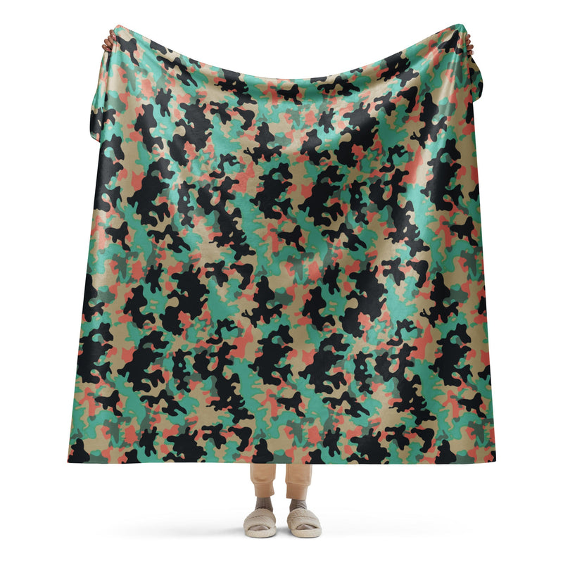 Oak Leaf Duby CAMO Sherpa Blanket - 60″×80″