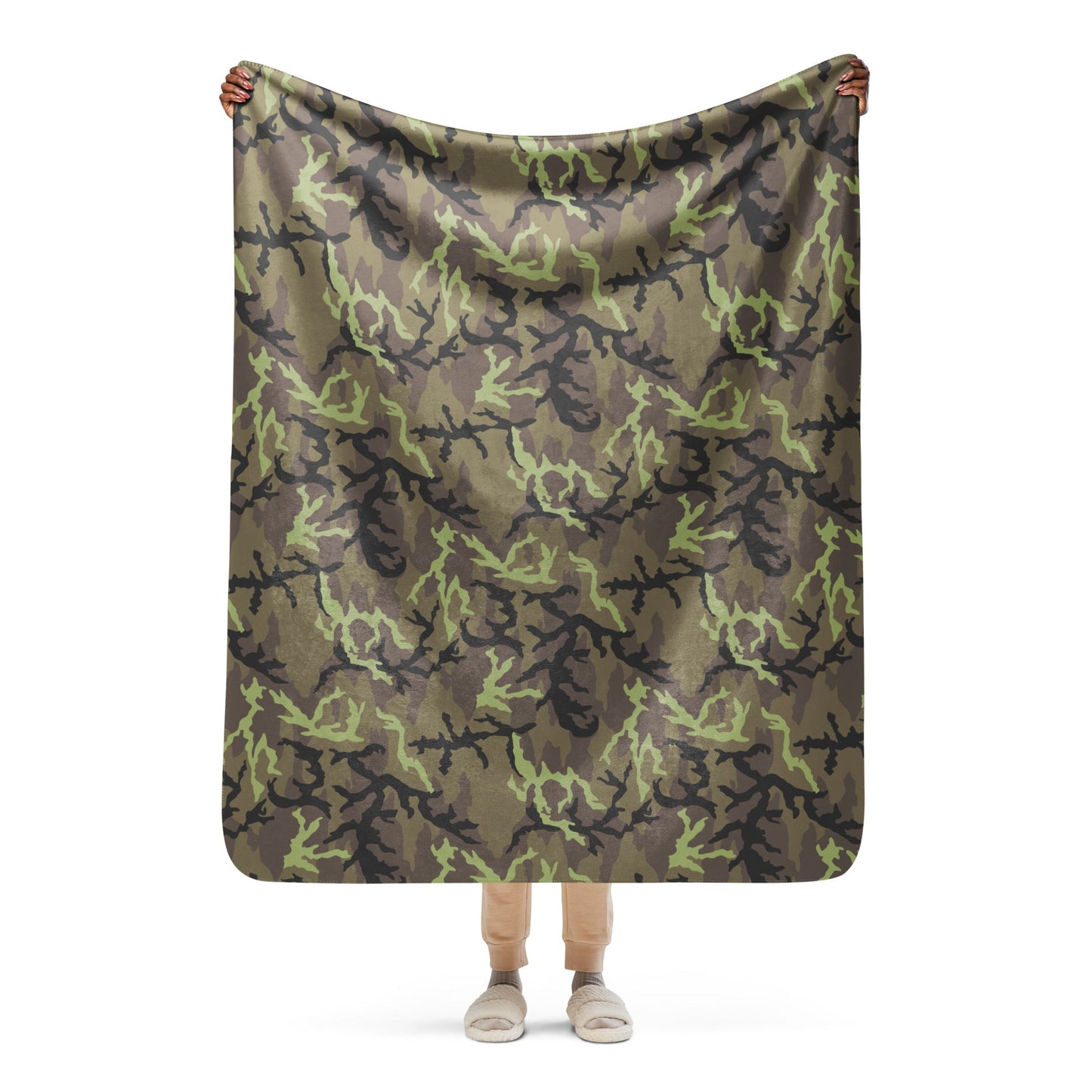 Czech Leaf VZ95 CAMO Sherpa blanket - 50″×60″ - Blankets