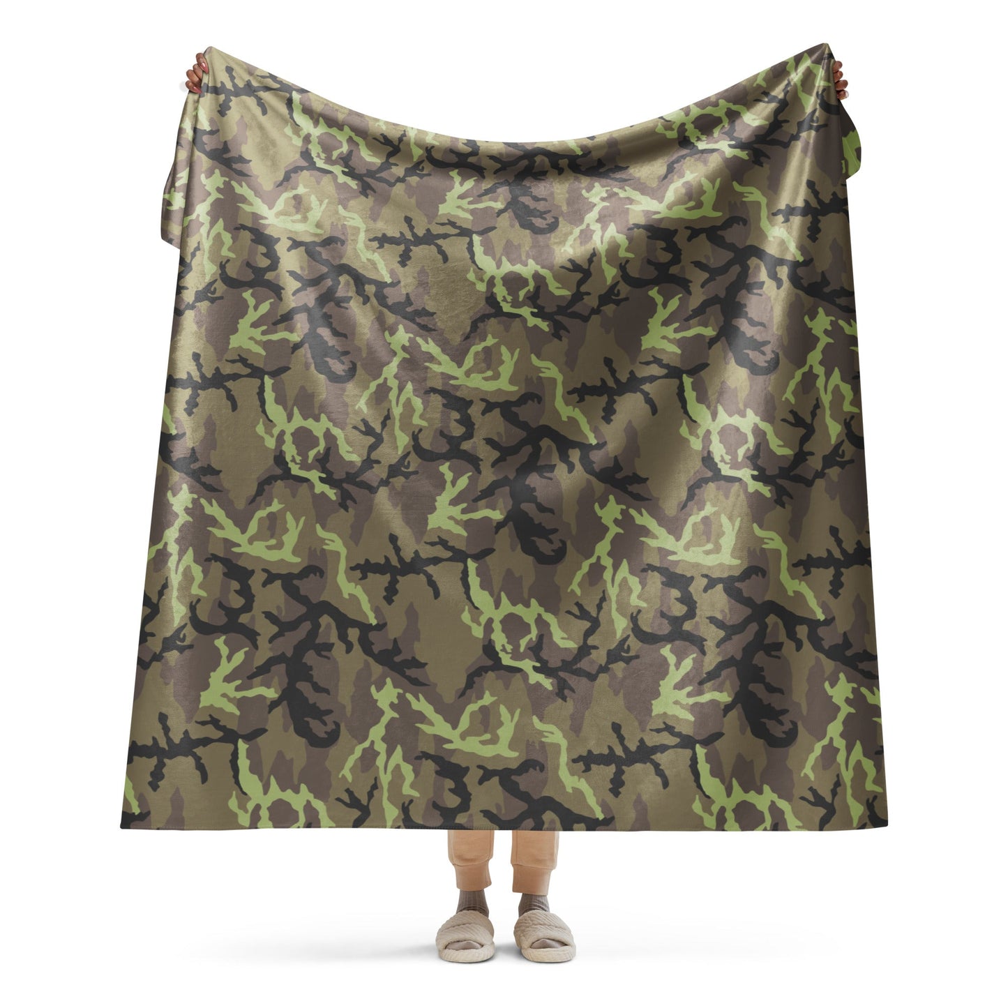 Czech Leaf VZ95 CAMO Sherpa blanket - 60″×80″ - Blankets