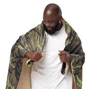 Leaf VZ95 CAMO Sherpa Blanket