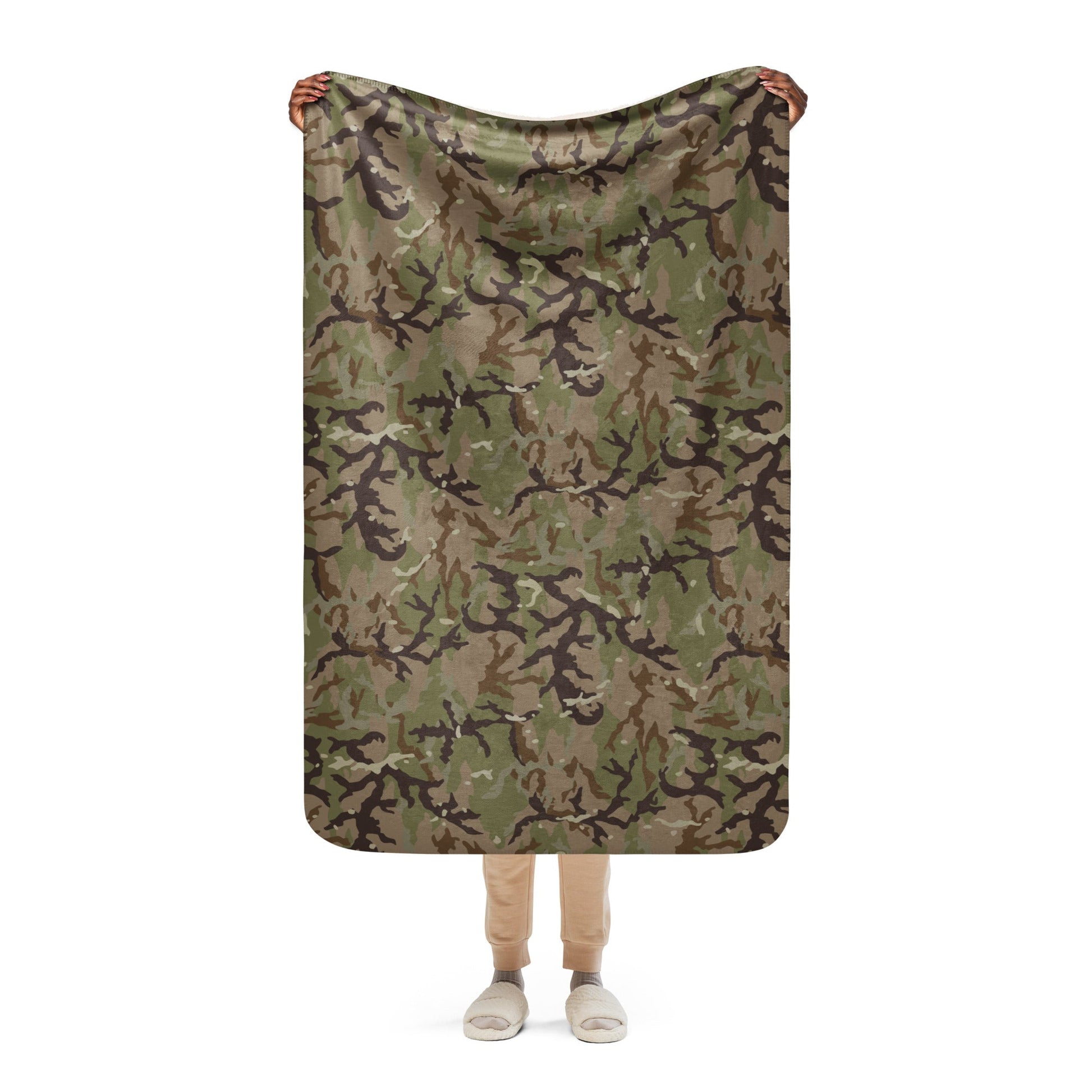 Czech Multi-terrain MAD21 CAMO Sherpa Blanket - 37″×57″