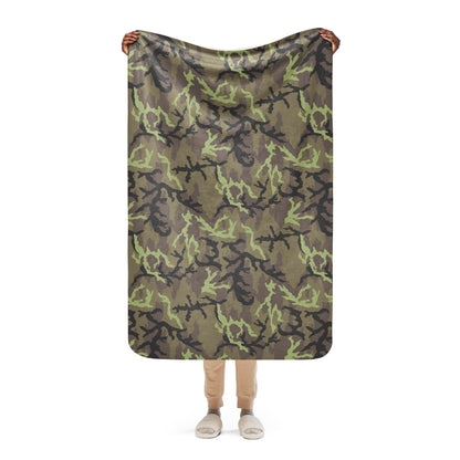 Czech VZ95 Leaf CAMO Sherpa blanket - 37″×57″ - Blanket