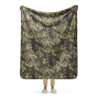 Czech VZ95 Leaf CAMO Sherpa blanket - 50″×60″