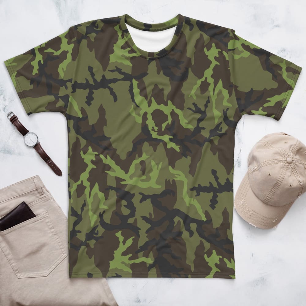 Czech VZ95 Woodland Leaf CAMO Men’s t - shirt - XS Mens