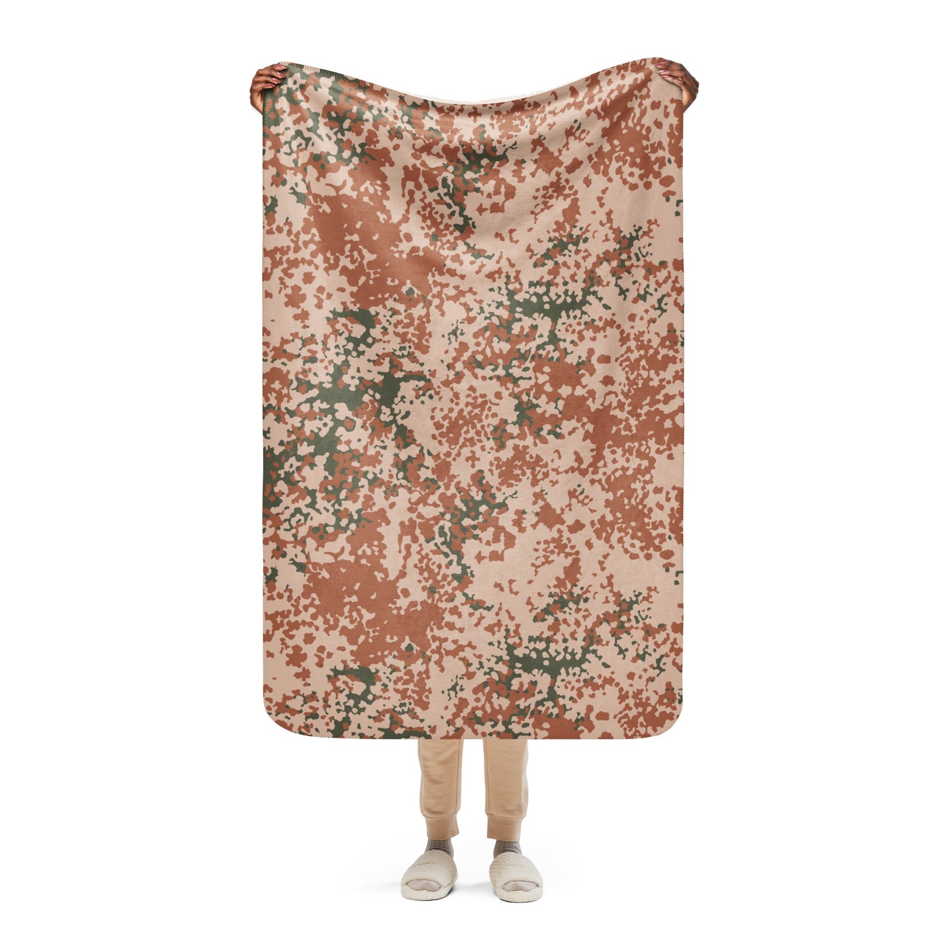 Danish Flecktarn Desert CAMO Sherpa blanket - 37″×57″ - Blankets