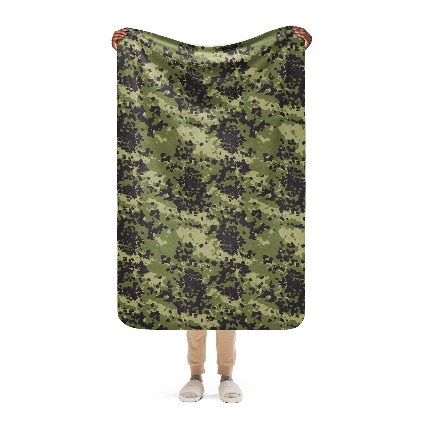 Danish Flecktarn Woodland CAMO Sherpa blanket - 37″×57″ - Blankets