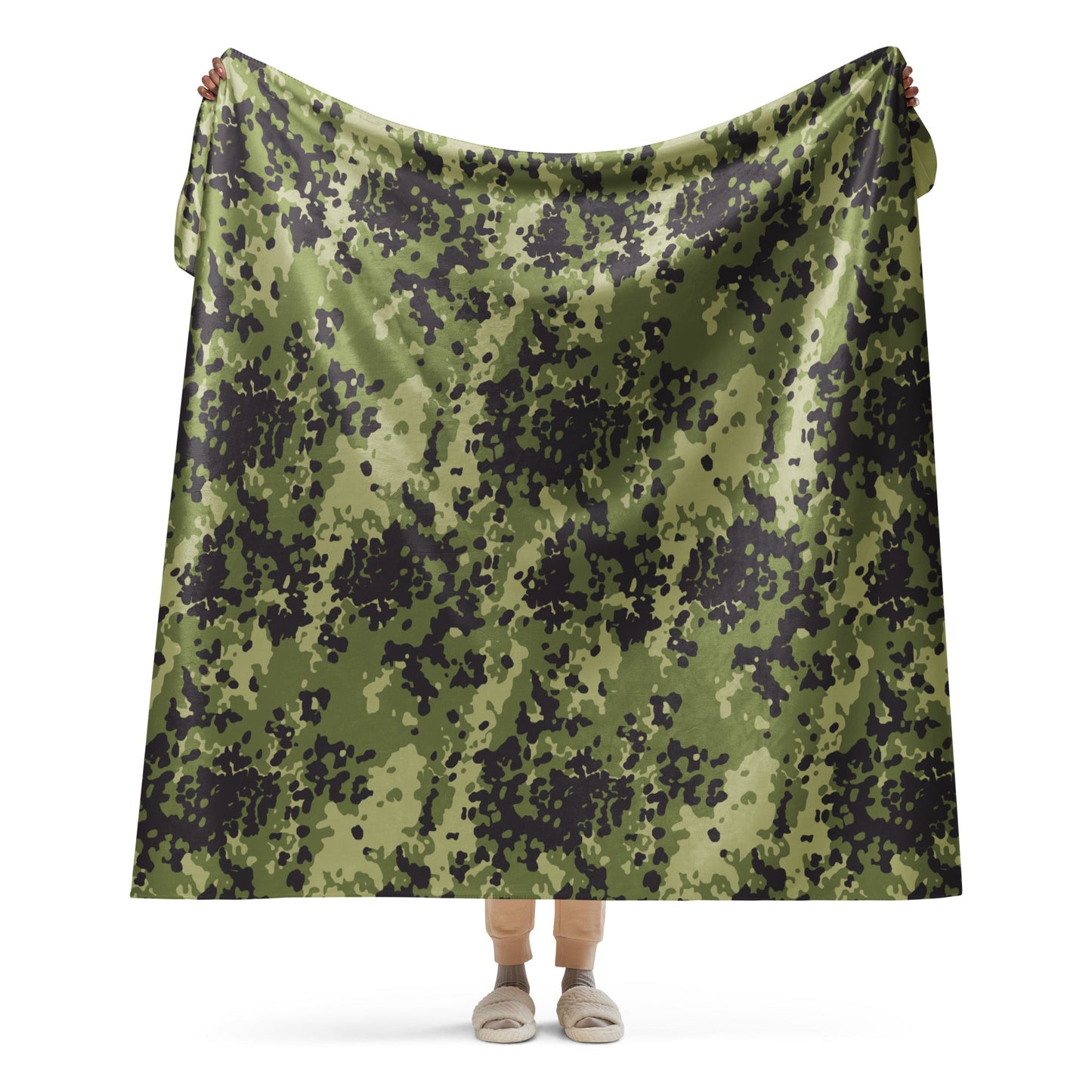 Danish Flecktarn Woodland CAMO Sherpa blanket - 60″×80″ - Blankets