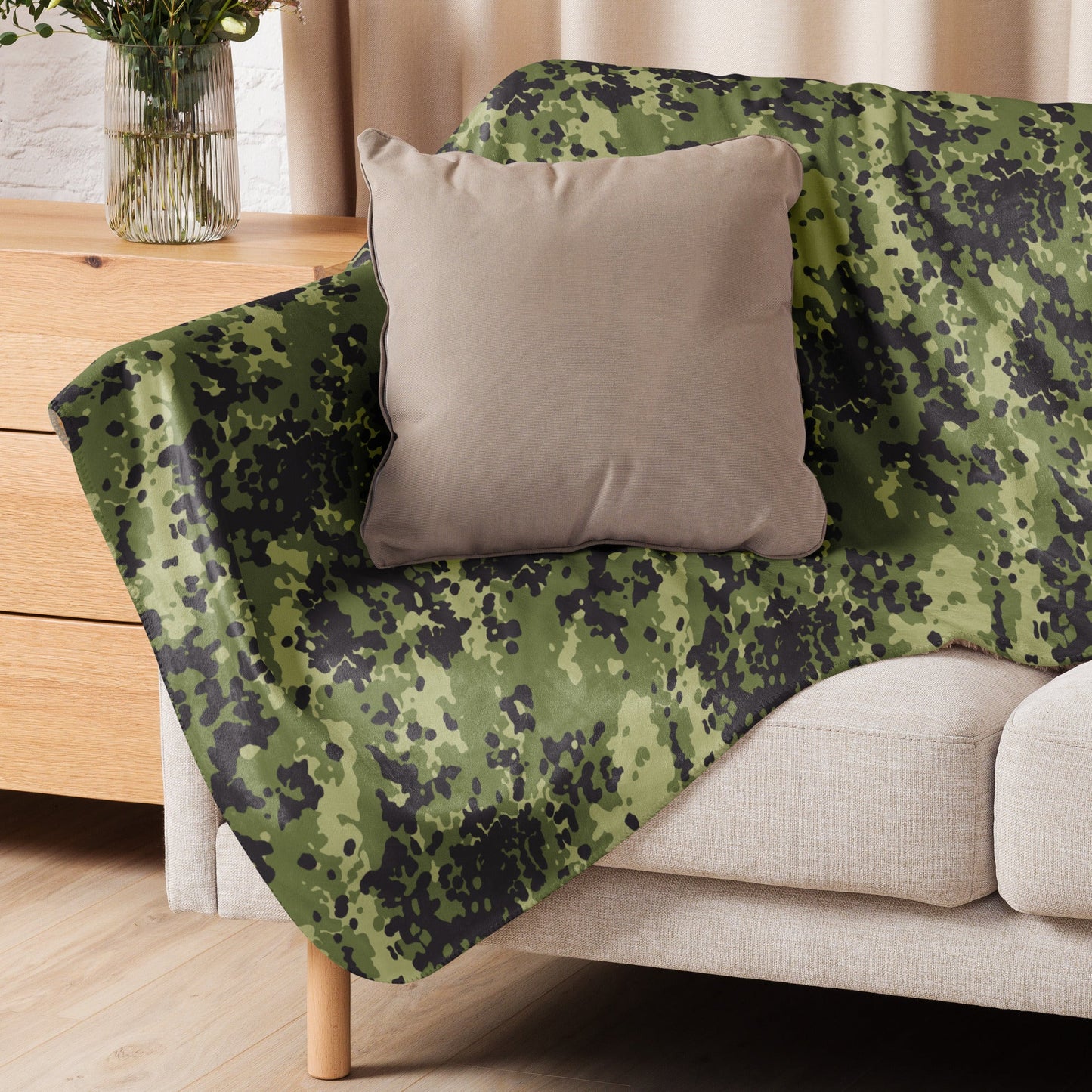 Danish Flecktarn Woodland CAMO Sherpa blanket - Blankets