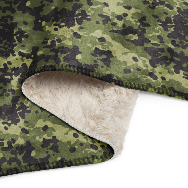Flecktarn Woodland Scandinavian CAMO Sherpa Blanket