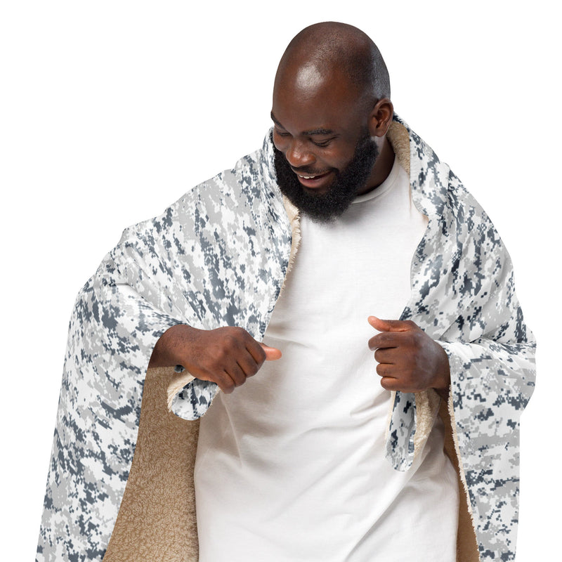 Digital Snow CAMO Sherpa Blanket