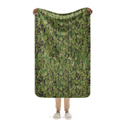 Digital Vertical Tropical Canopy CAMO Sherpa Blanket - 37″×57″