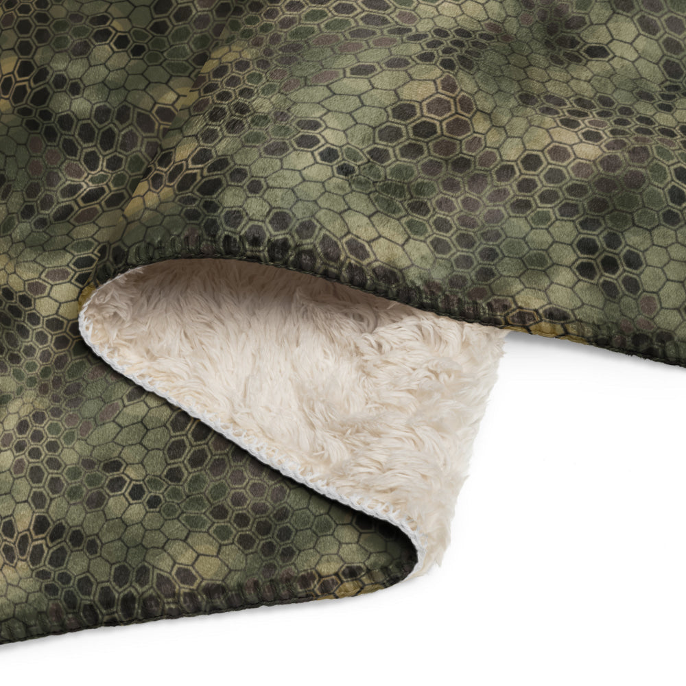 Dragon Skin Multi-terrain CAMO Sherpa blanket - Blanket