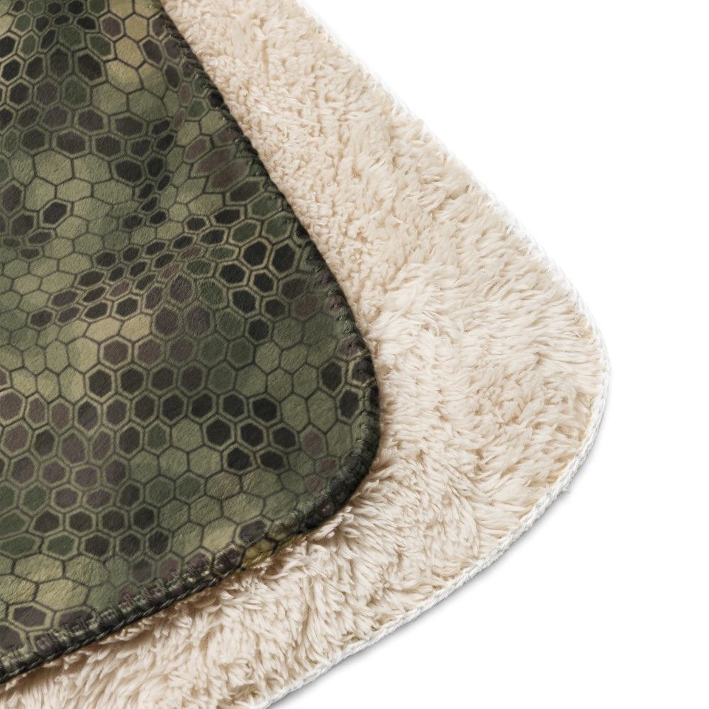 Dragon Skin Multi-terrain CAMO Sherpa blanket - Blanket