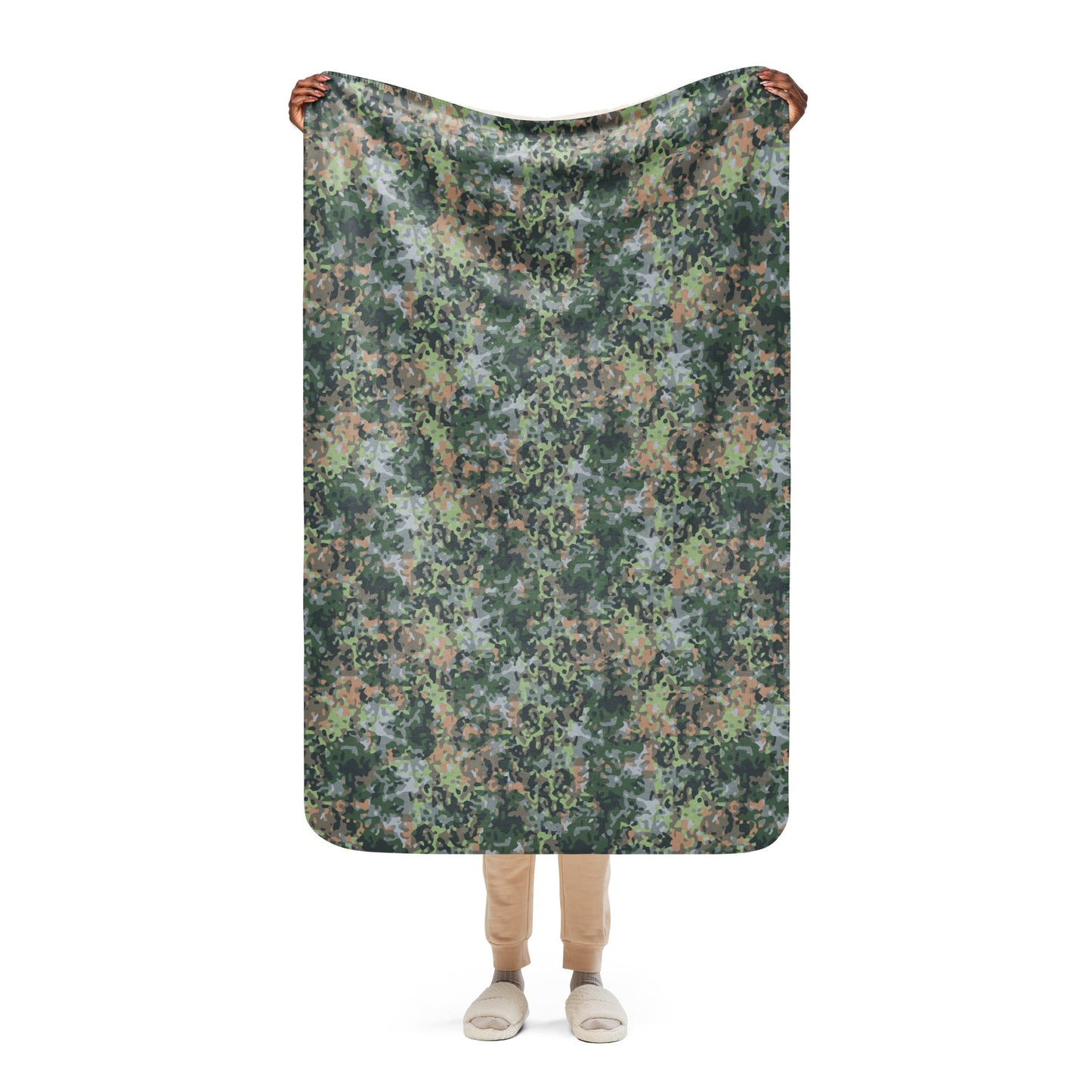 Dutch Fractal Green CAMO Sherpa Blanket - 37″×57″