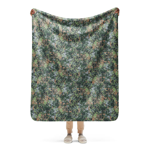 Fractal Dutch Woodland CAMO Sherpa Blanket - 50″×60″